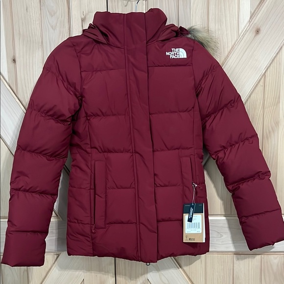 The North Face Burgundy Puffer Jacket - Picture 1 of 15
